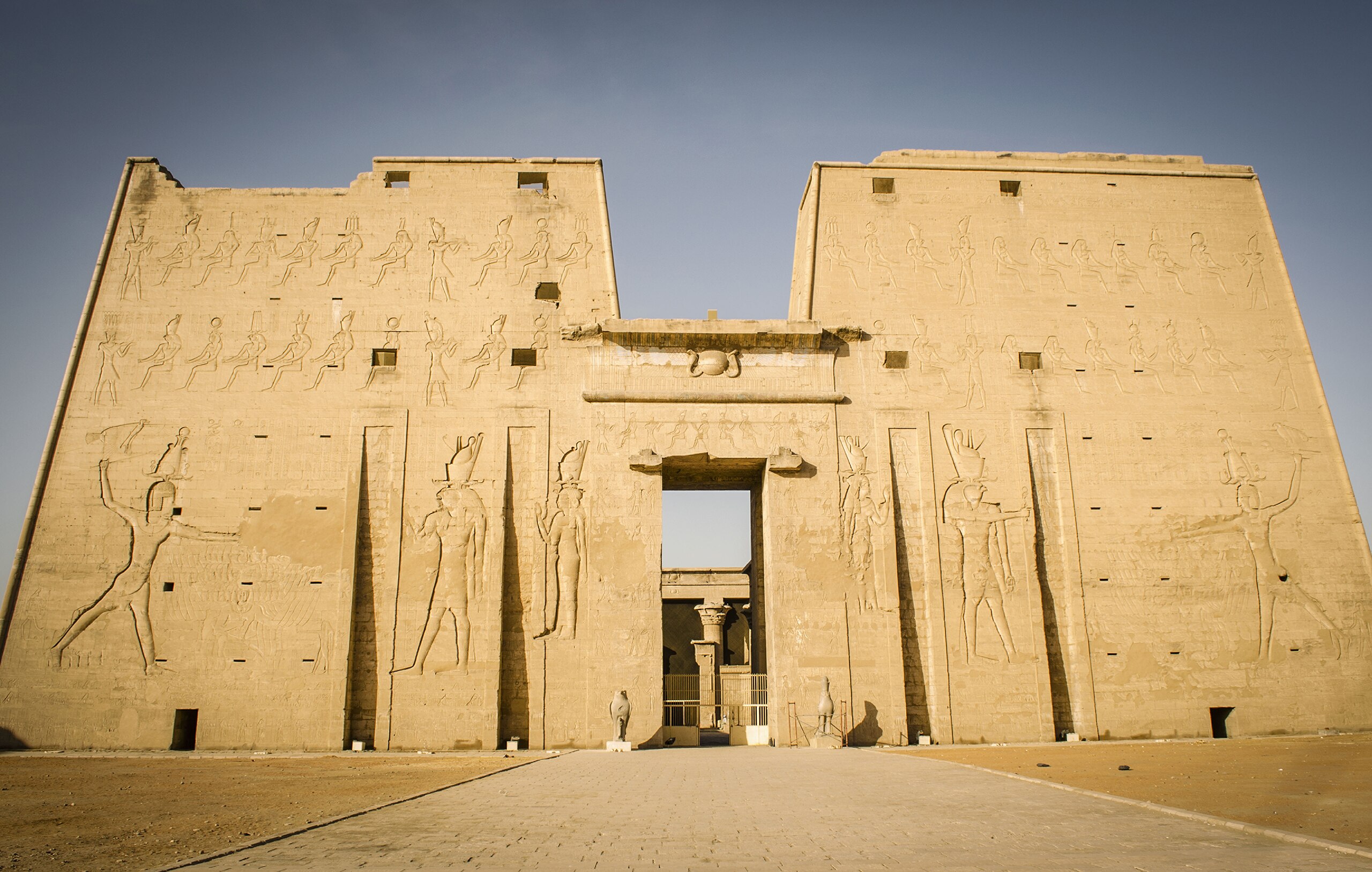 Aswan to Abu Simbel – Aswan