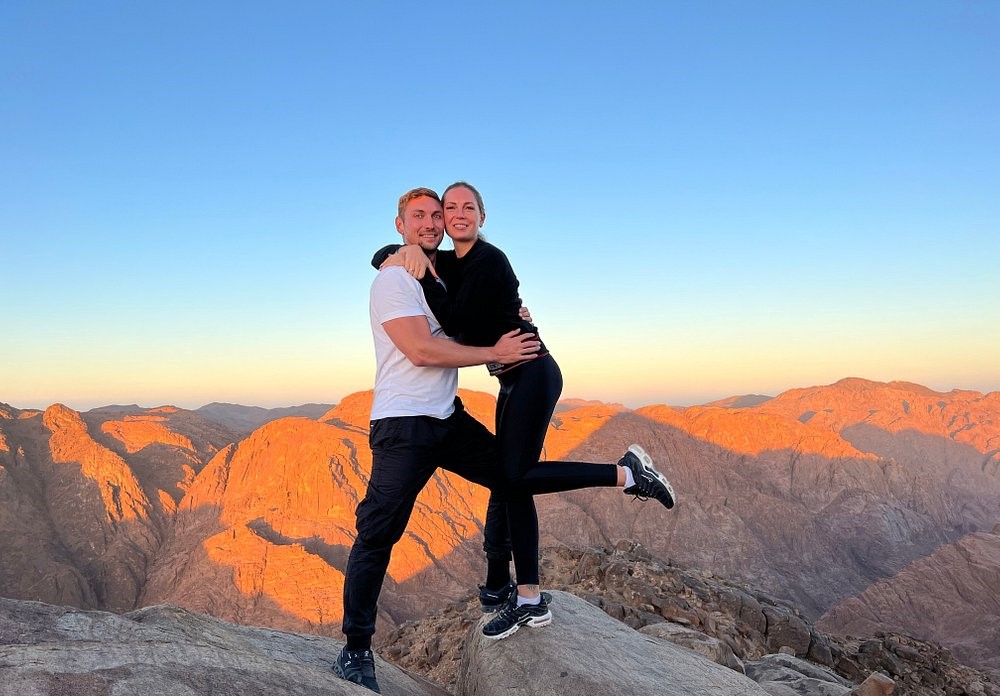 Odbiór: 21:00, Powrót: 13:00 następnego dnia